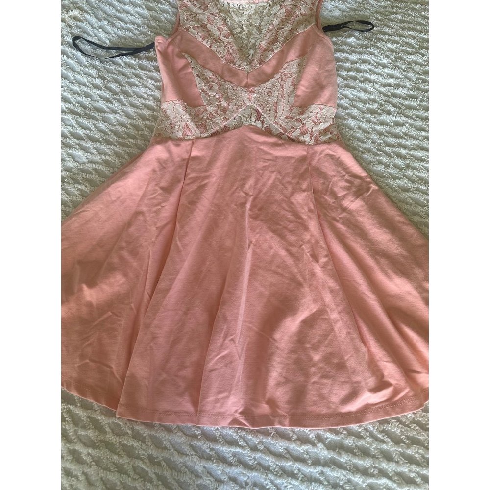 Bebe Peach and lace dress size 0